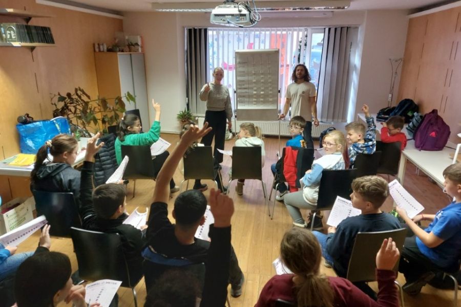 Besuch der 1a in der Stadtbücherei Rottenmann – Workshop zu Kinderrechten