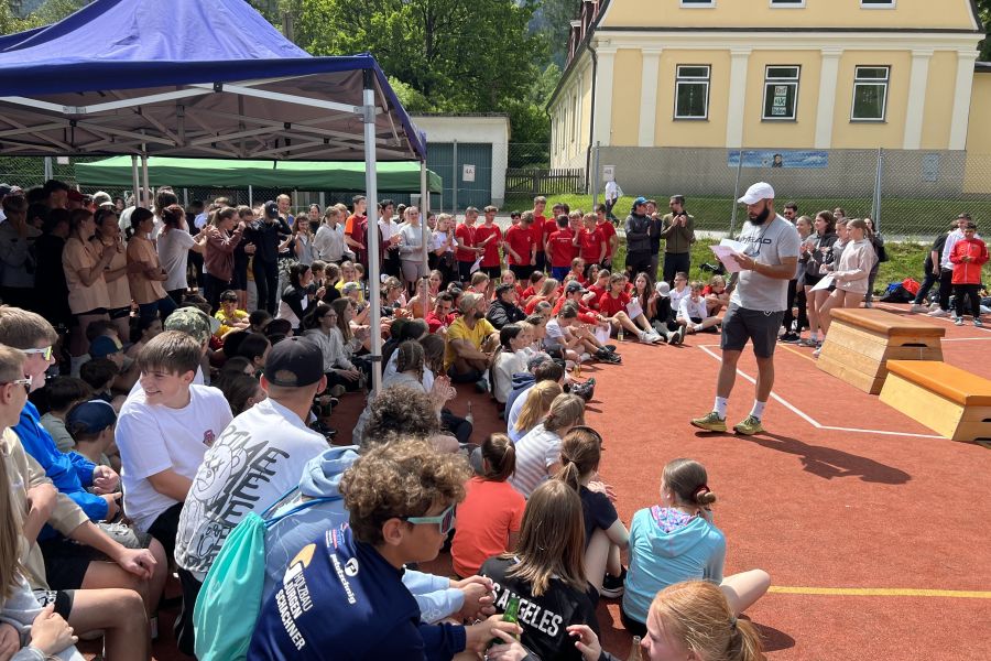 Leichtathletik Bezirkswettbewerb an der Mittelschule Rottenmann